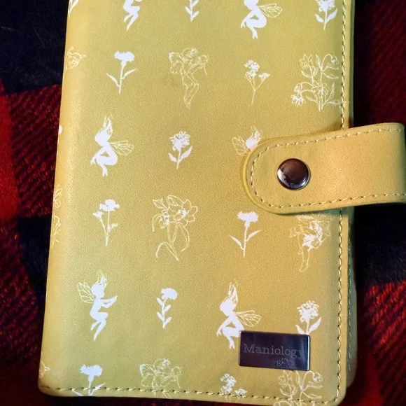 Lot of 6 gently used and new Wallets and 2 Purse Straps. - Picture 11 of 15